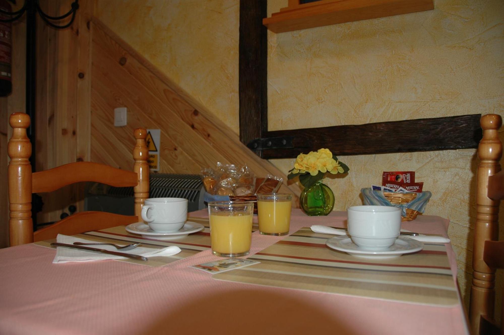Hostal El Cartero Teruel Exterior photo